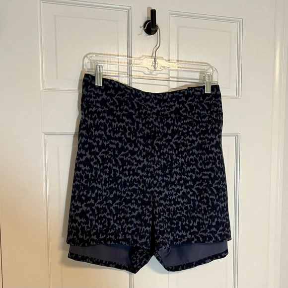 Athleta | Brooklyn Printed Short - EUC - Picture 5 of 12